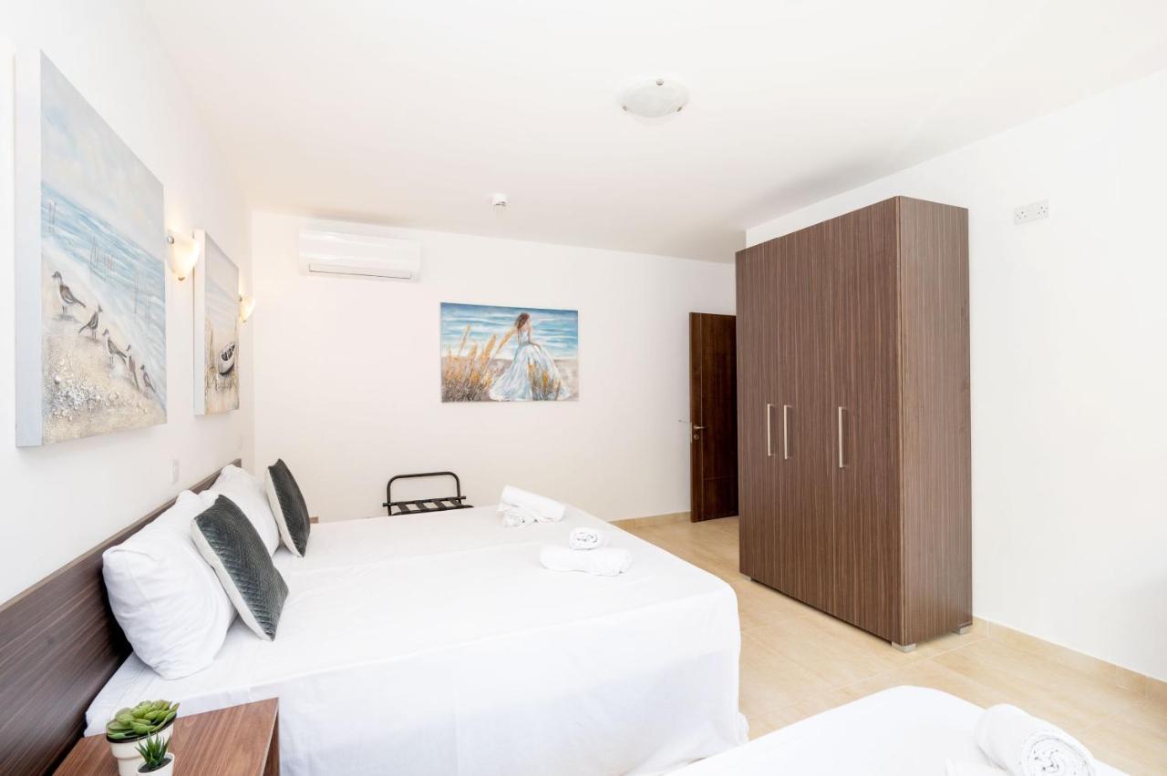 Islet Promenade Seafront 1 Bedroom Apartment With Sea View Balcony By Getawaysmalta Сейнт Полс Бей Екстериор снимка