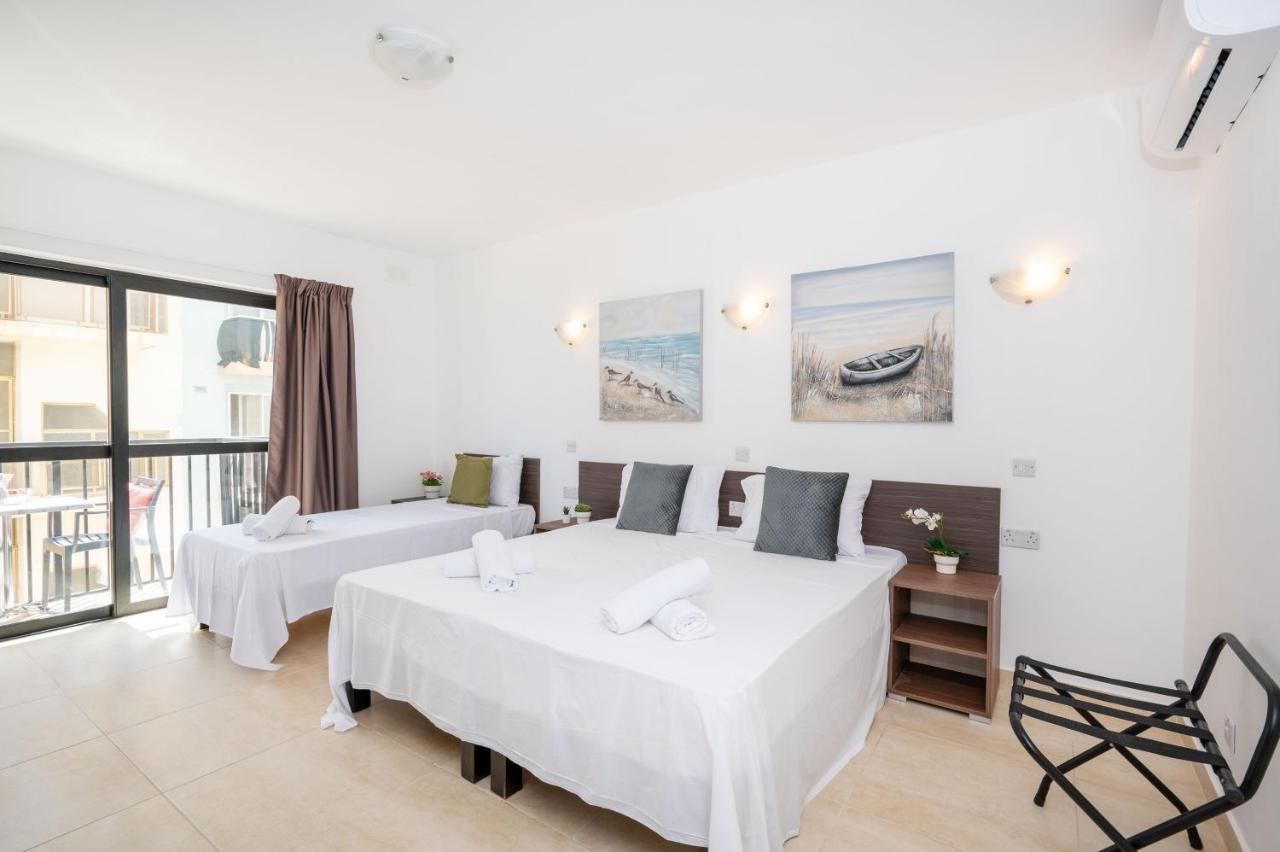 Islet Promenade Seafront 1 Bedroom Apartment With Sea View Balcony By Getawaysmalta Сейнт Полс Бей Екстериор снимка